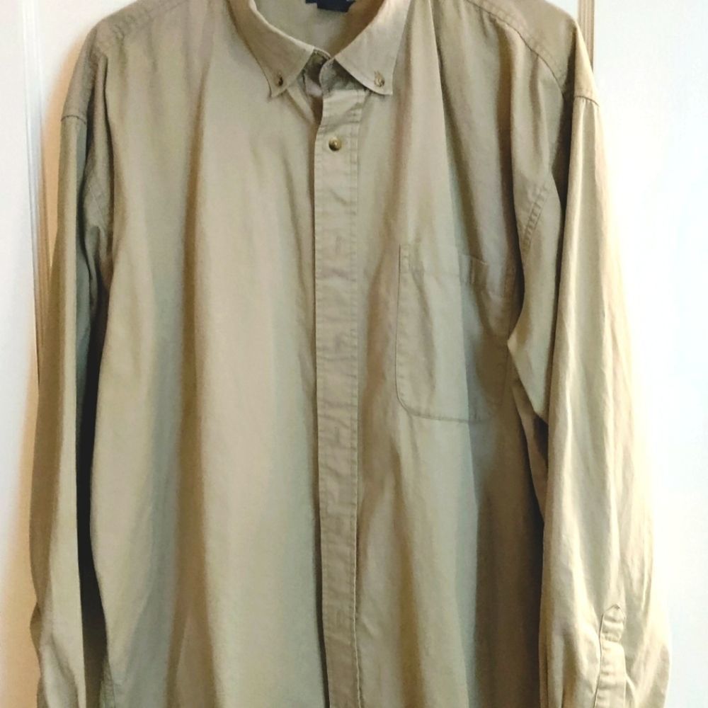 Men's casual button down collard shirt